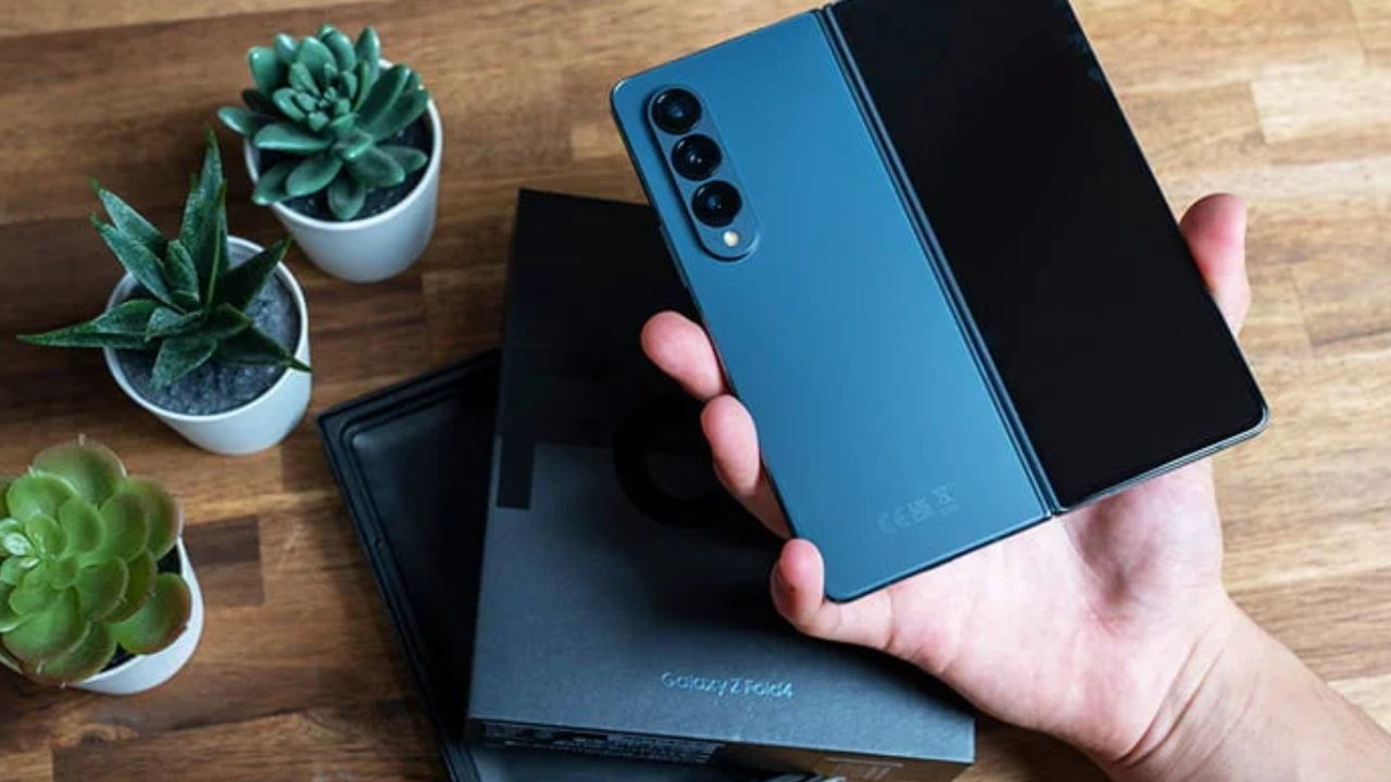 How To Navigating the World of eSIM with eSIM-Compatible Samsung Phones