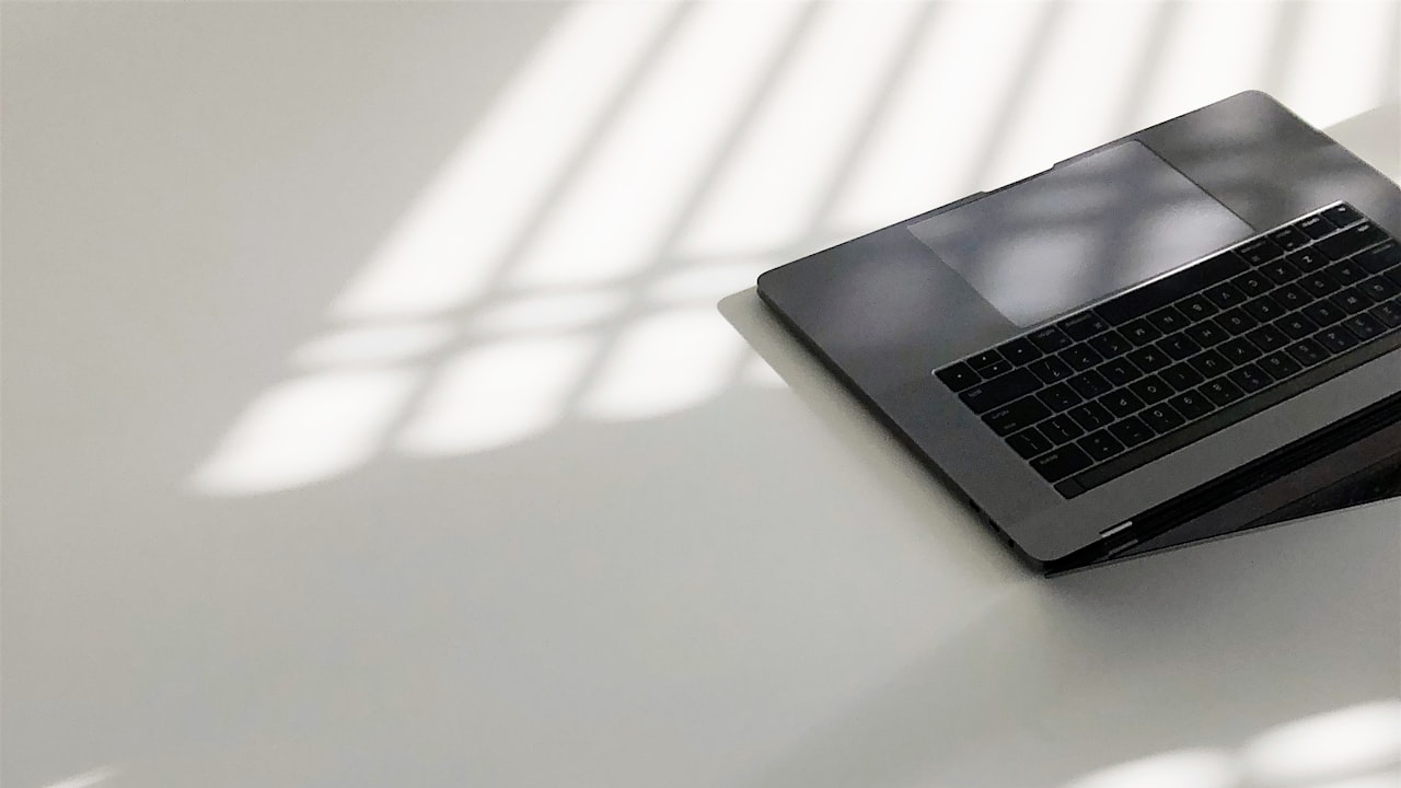 Sophisticated Bottom Rimless Glasses